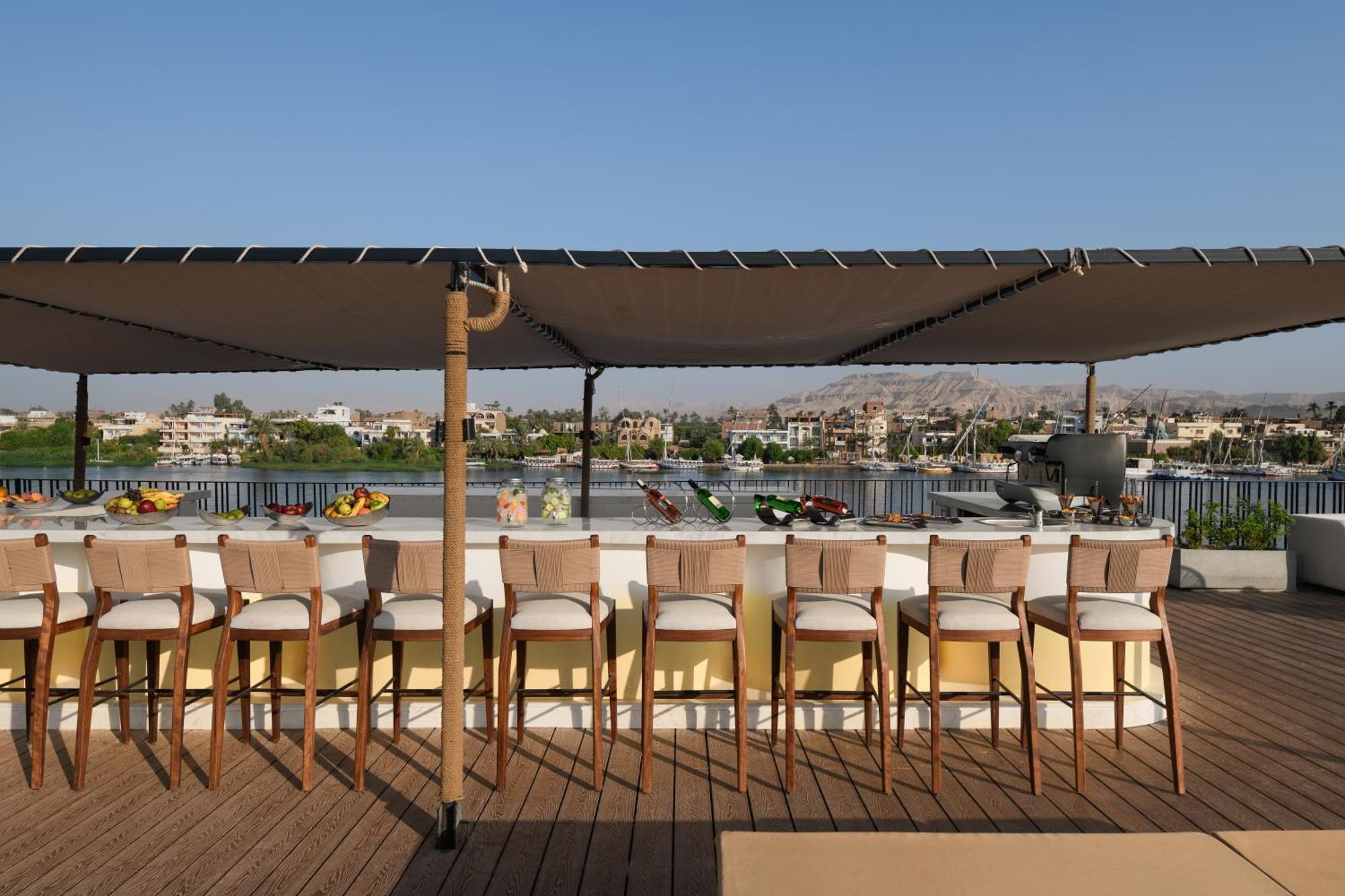 Soleil Nile Cruise - Every Monday From Luxor For 4 & 7 Nights, And Every Friday From Aswan For 3 & 7 Nights Kültér fotó