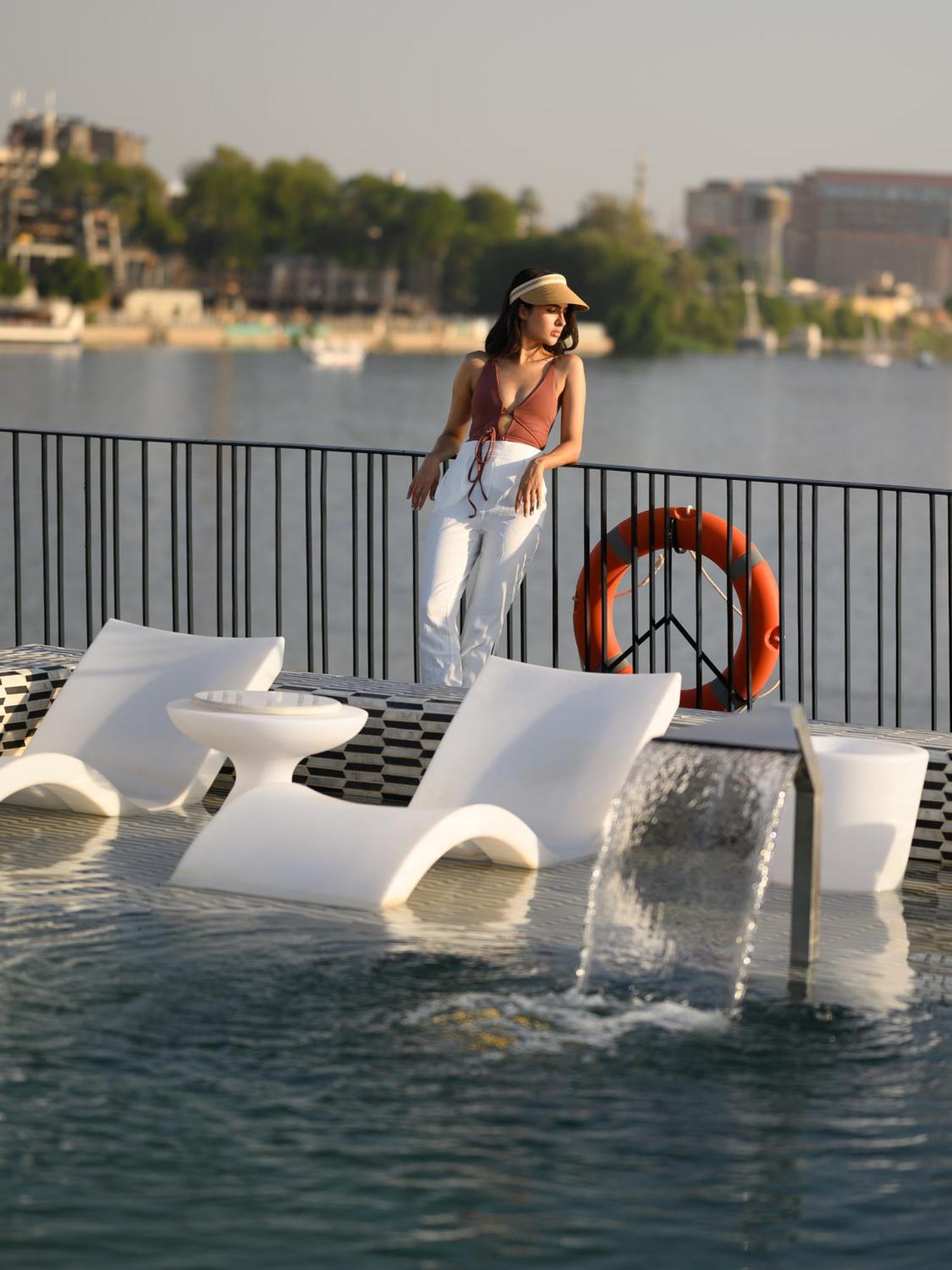 Soleil Nile Cruise - Every Monday From Luxor For 4 & 7 Nights, And Every Friday From Aswan For 3 & 7 Nights Kültér fotó