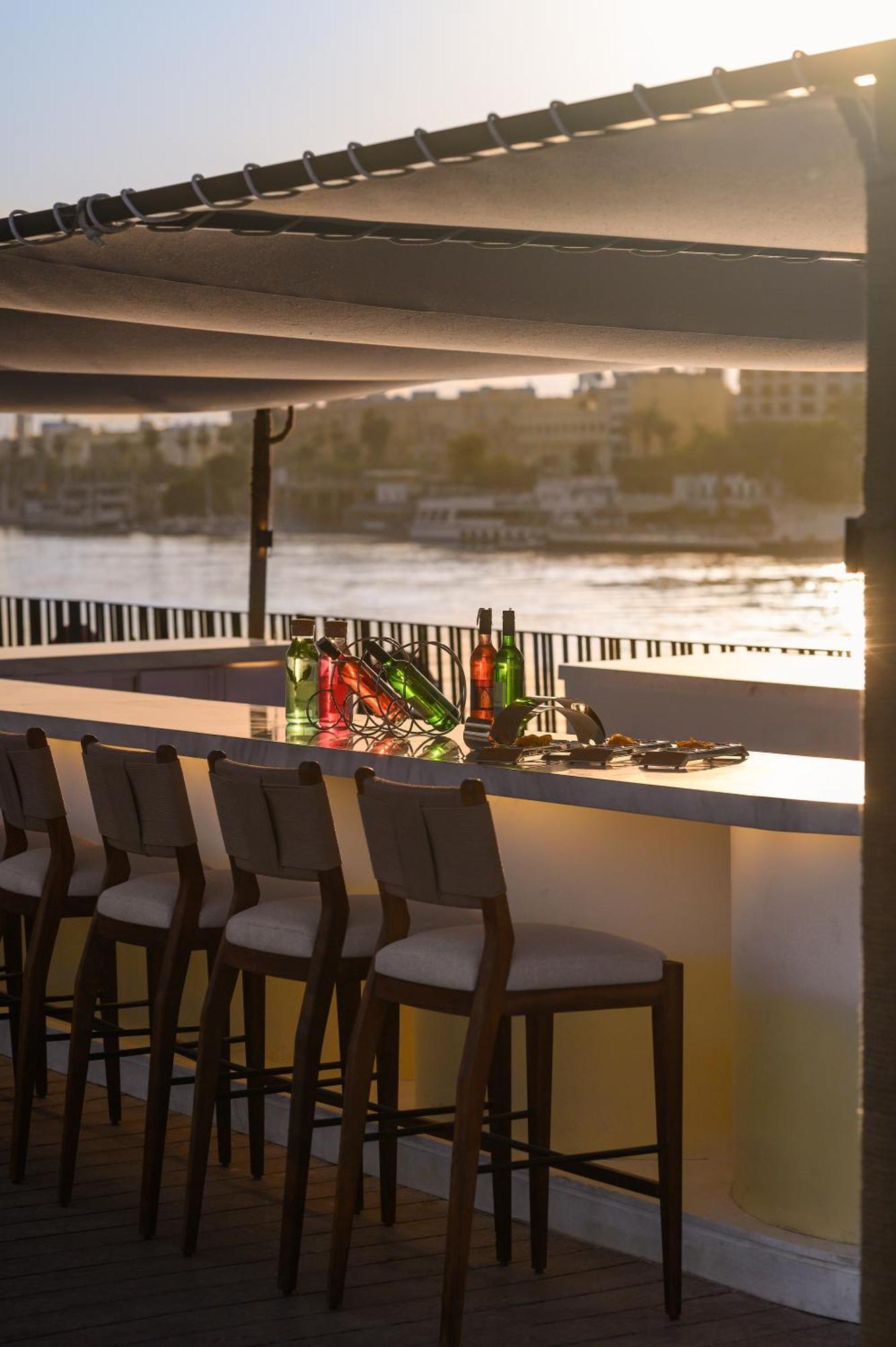 Soleil Nile Cruise - Every Monday From Luxor For 4 & 7 Nights, And Every Friday From Aswan For 3 & 7 Nights Kültér fotó