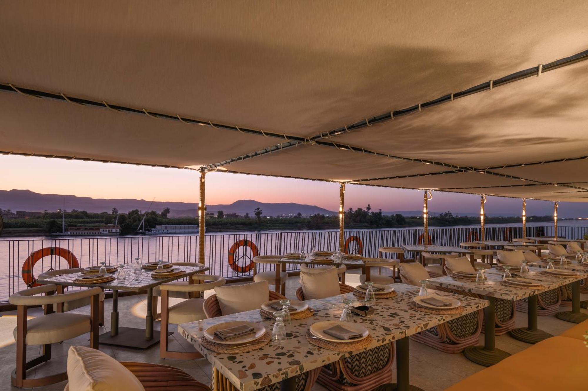 Soleil Nile Cruise - Every Monday From Luxor For 4 & 7 Nights, And Every Friday From Aswan For 3 & 7 Nights Kültér fotó