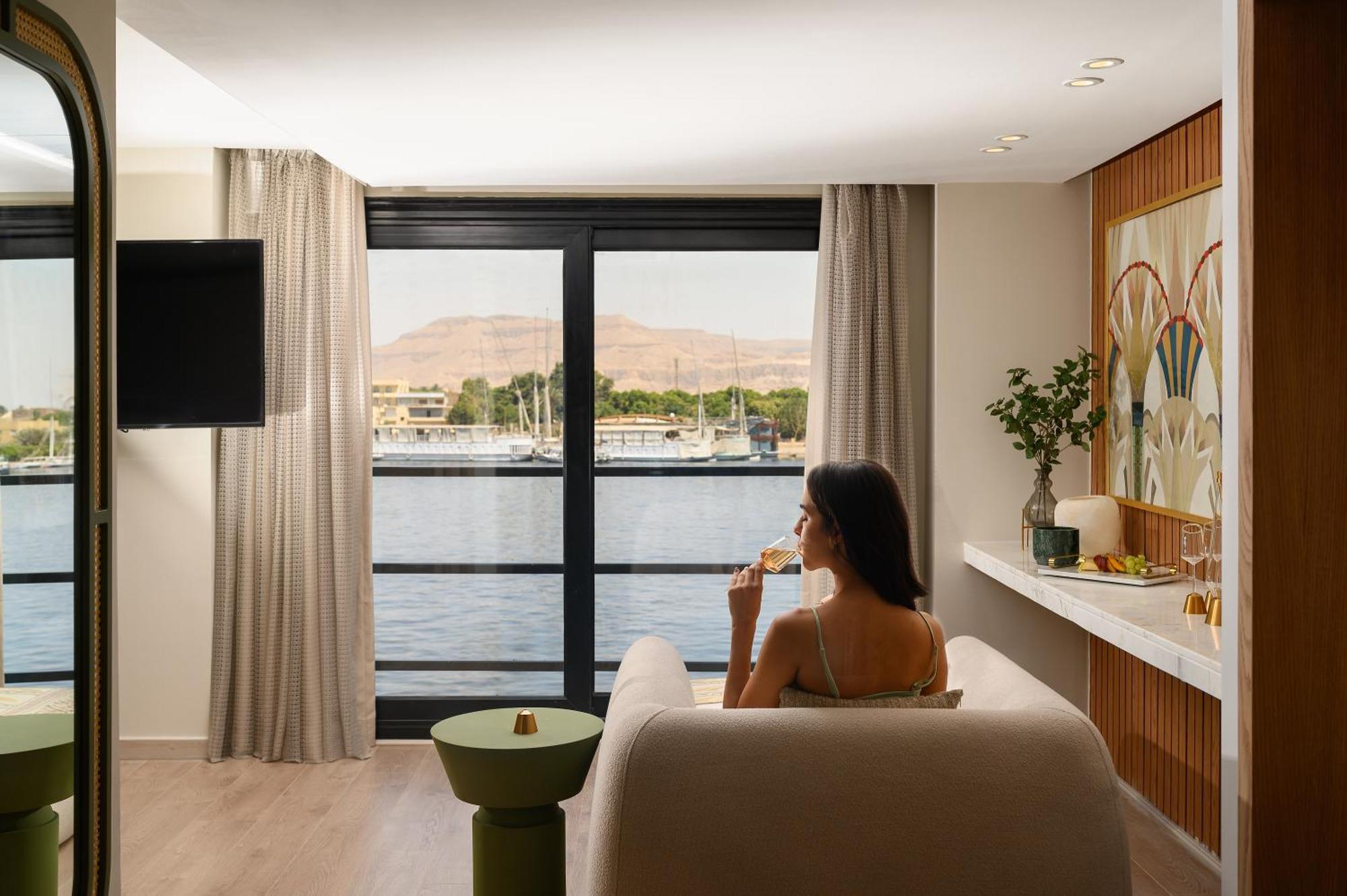 Soleil Nile Cruise - Every Monday From Luxor For 4 & 7 Nights, And Every Friday From Aswan For 3 & 7 Nights Kültér fotó