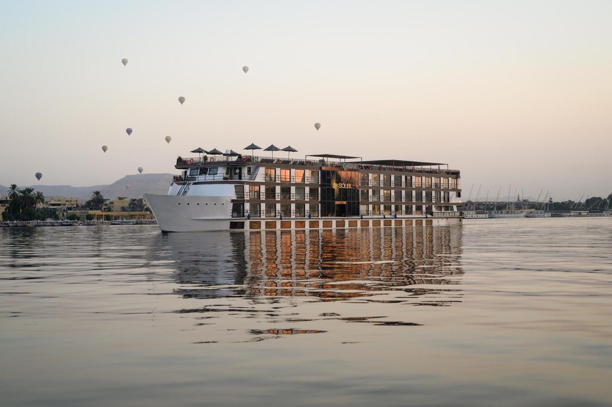 Soleil Nile Cruise - Every Monday From Luxor For 4 & 7 Nights, And Every Friday From Aswan For 3 & 7 Nights Kültér fotó