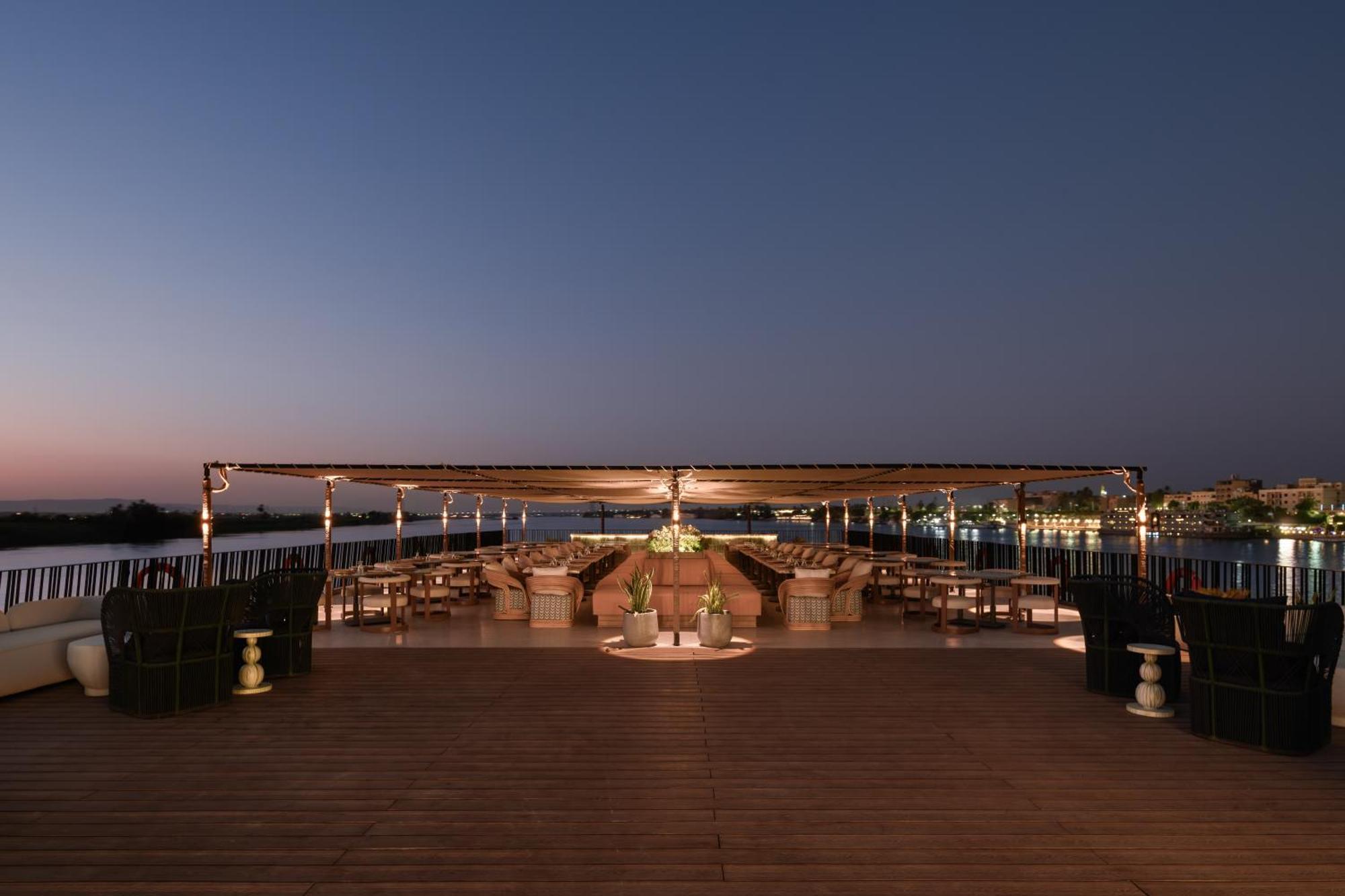 Soleil Nile Cruise - Every Monday From Luxor For 4 & 7 Nights, And Every Friday From Aswan For 3 & 7 Nights Kültér fotó